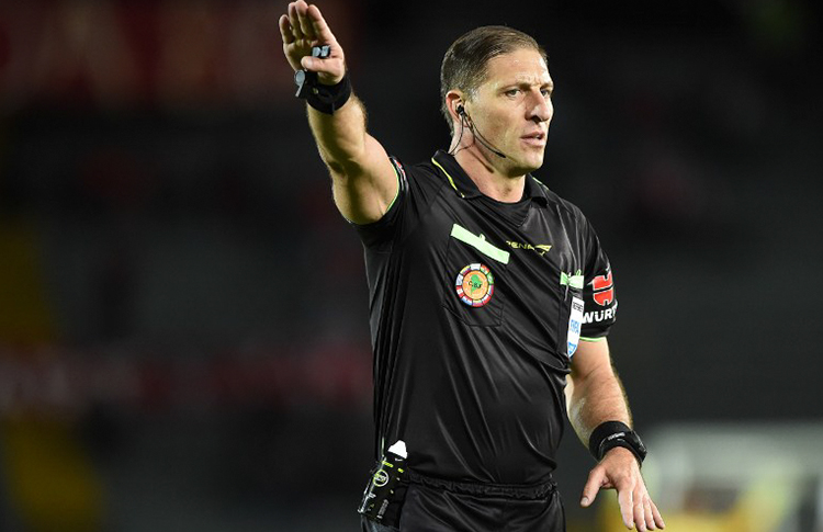 Nestor Pitana Encabeza El Sexteto Arbitral De La Gran Final De La Bridgestone Libertadores 16 Conmebol